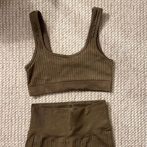 Good American Olive Ribbed Leggings & Sports Bra Matching Set